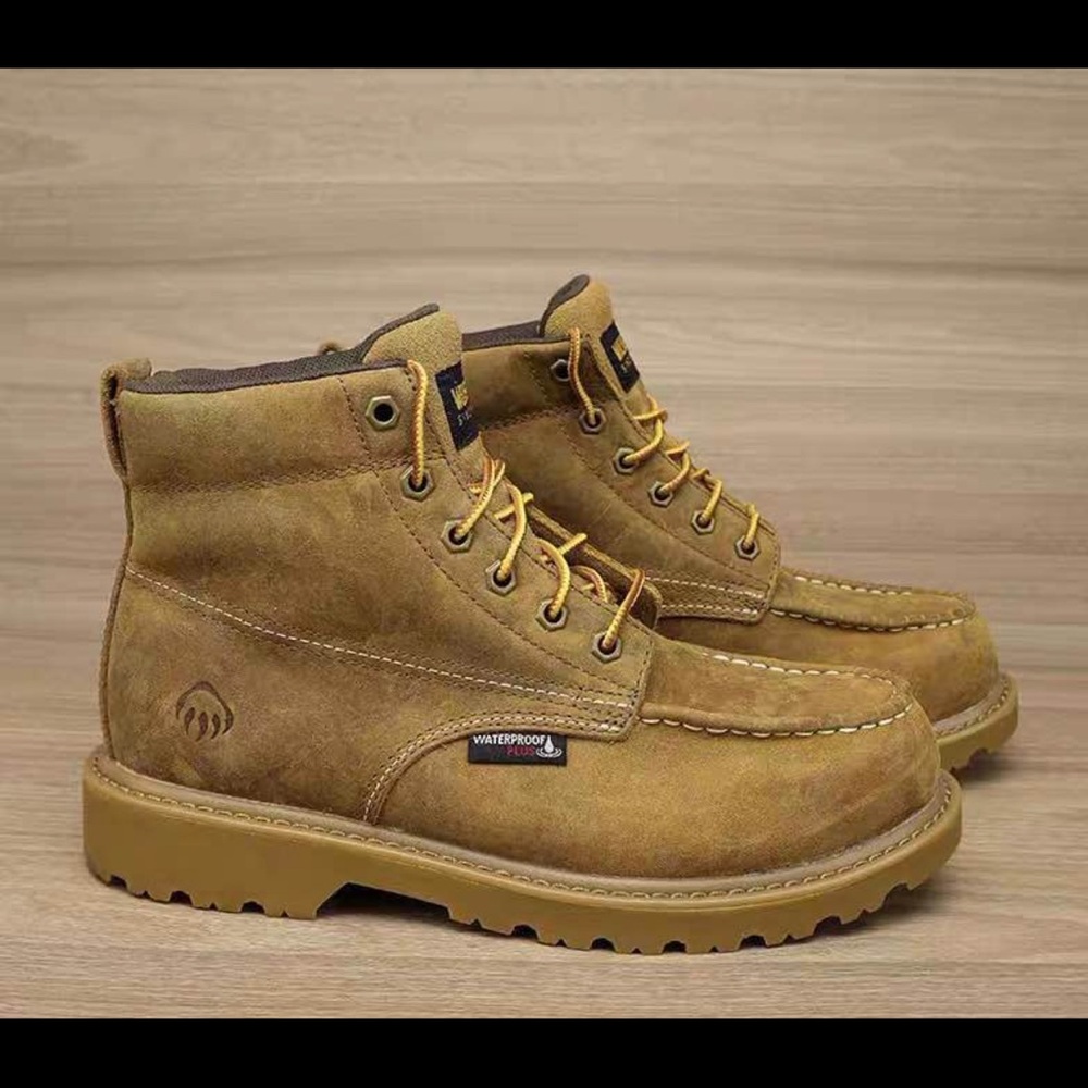 Wolverine Tan Leather Men's Boots